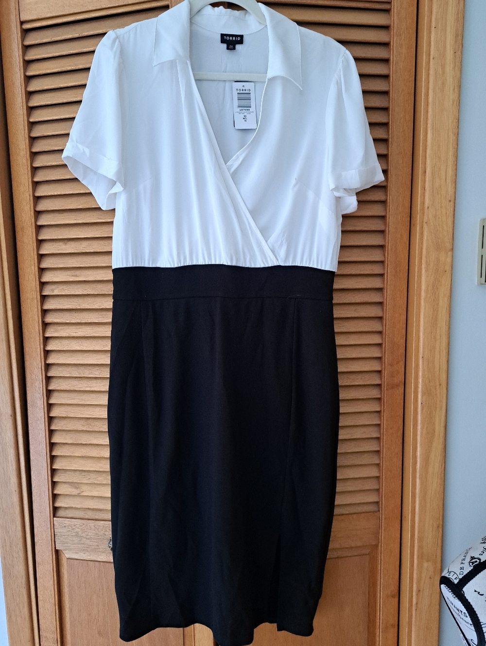 NWT TORRID knee length Black And White Dress Size 00 (10-12)